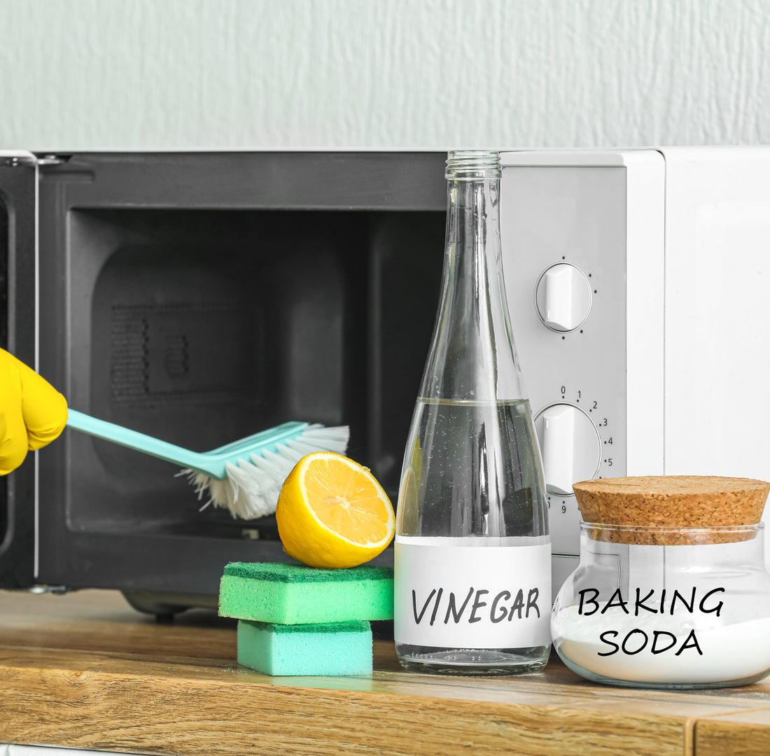 The Ultimate Guide to Microwave Cleaning: Easy Lemon and Vinegar Tricks